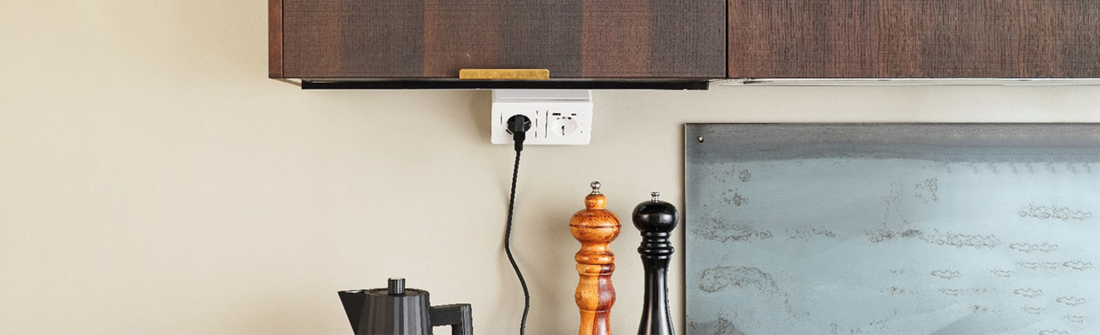 Schneider Electric's smarta hemsystem Wiser är mer än bara belysningsstyrning, det är ett smart hemsystem med utökade områden för styrning och övervakning som täcker hemmets behov.